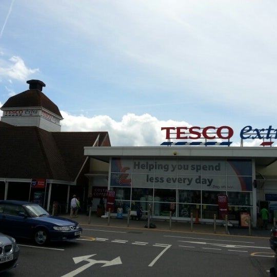 Tesco Extra Newbury'da Süpermarket