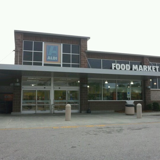 ALDI Grocery Store in Cary