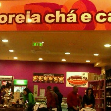 Снимок сделан в Saboreia Chá e Café пользователем Isi B. 3/26/2012