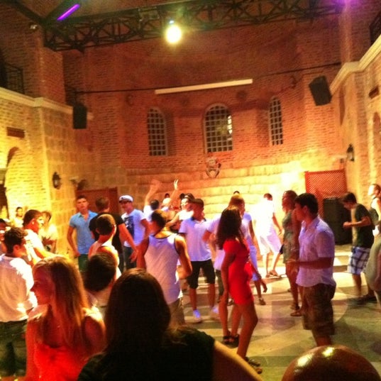 Photo taken at WoW Topkapi Palace Hotel Disco by Руслан Л. on 7/21/2012