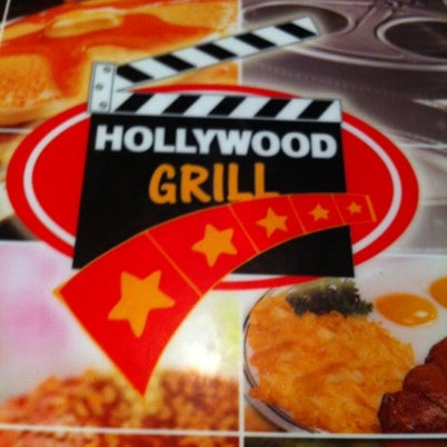 Photo taken at Hollywood Grill by Rene Hollywood R. on 8/12/2012