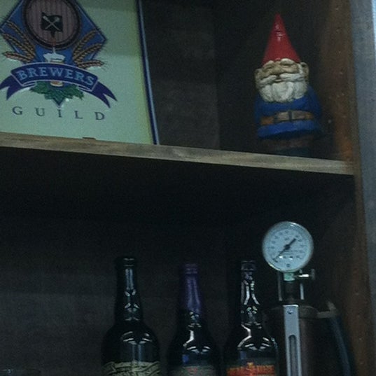 3/12/2012 tarihinde Karyn L.ziyaretçi tarafından Oakshire Brewing'de çekilen fotoğraf