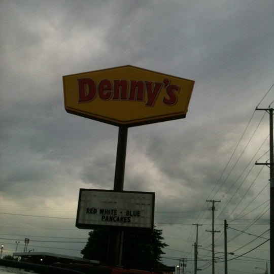 Denny's - Closed (Now Closed) - 17550 Collins Ave