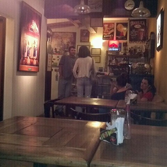 4/4/2012 tarihinde Sandra H.ziyaretçi tarafından Hacienda Café'de çekilen fotoğraf