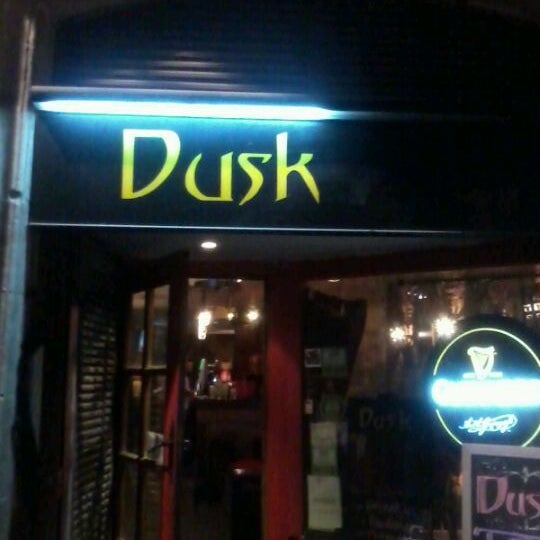 4/29/2012 tarihinde Cojack O.ziyaretçi tarafından Dusk Bar'de çekilen fotoğraf