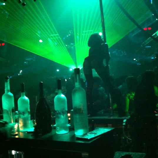 Foto scattata a Cameo Nightclub da DeezHeeya il 5/6/2012