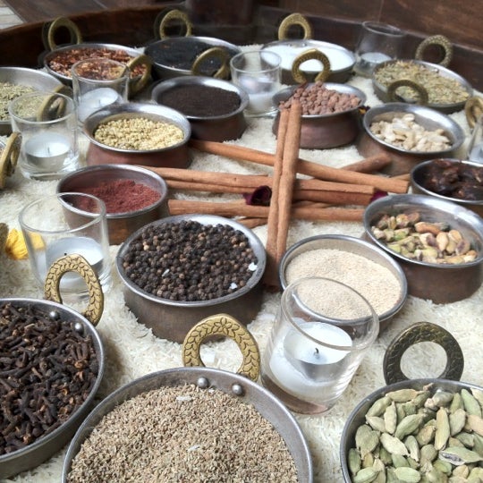 4/26/2012에 Jen님이 Bombay Exotic Cuisine of India에서 찍은 사진