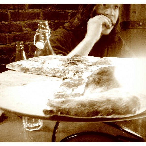 Das Foto wurde bei Bambinos Pizzeria von Sean D. am 9/1/2012 aufgenommen