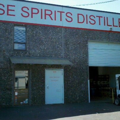 Снимок сделан в House Spirits Distillery пользователем Kent L. 7/13/2012