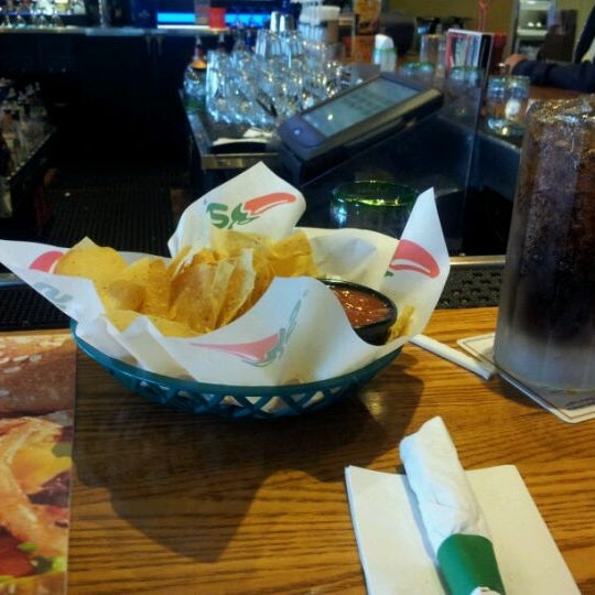 Photo taken at Chili&#39;s Grill &amp; Bar by jeff h. on 6/4/2012