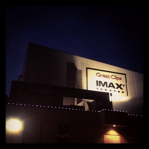 Снимок сделан в Great Clips IMAX Theater пользователем Taylor N. 7/8/2012