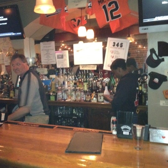 4/26/2012에 Ron T.님이 Alexander&#39;s Tavern에서 찍은 사진
