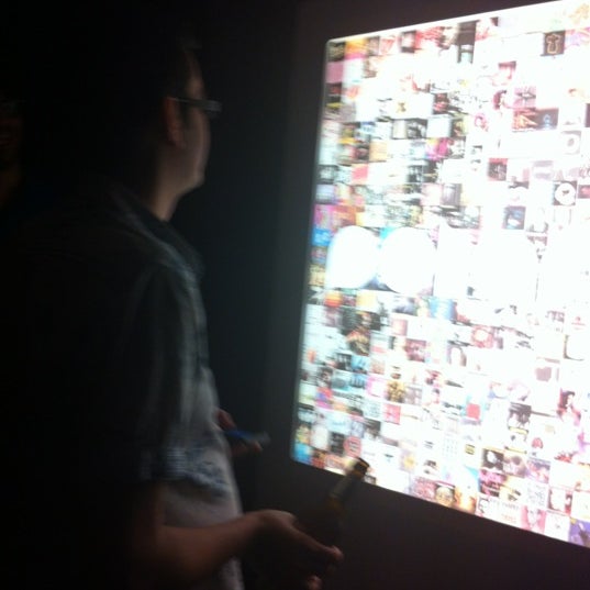 5/27/2012にMarikilla T.がPolaroid Clubで撮った写真