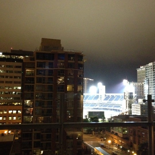 Photo taken at Level 9 Rooftop Bar &amp; Lounge by Rebecca K. on 8/24/2012
