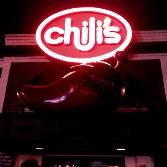 รูปภาพถ่ายที่ Chili&#39;s Grill &amp; Bar โดย Molina R. เมื่อ 5/8/2012