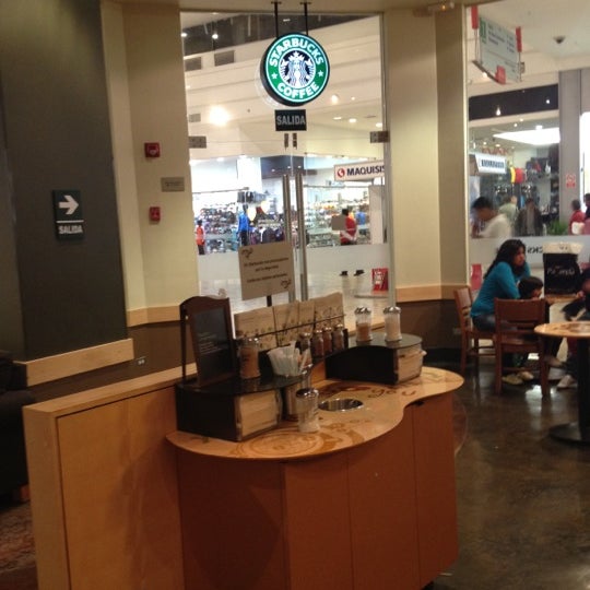Starbucks Cafetería en Bellavista