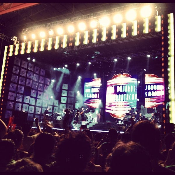 รูปภาพถ่ายที่ Santander Music Festival โดย Daniel M. เมื่อ 7/26/2012