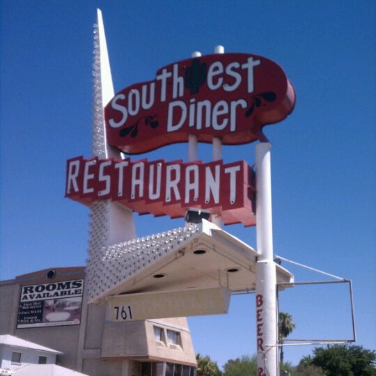 Foto tirada no(a) Southwest Diner por Johnida D. em 6/7/2012