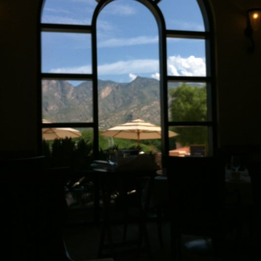 Foto scattata a Azul Restaurant da Rita L. il 8/30/2012