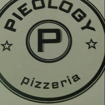 3/15/2012에 Sam A.님이 Pieology Pizzeria에서 찍은 사진