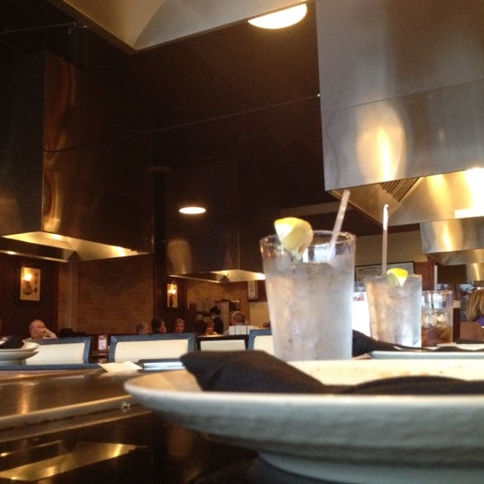 Foto diambil di Kobe’s Japanese Steak House and Sushi Bar oleh Austin E. pada 4/20/2012
