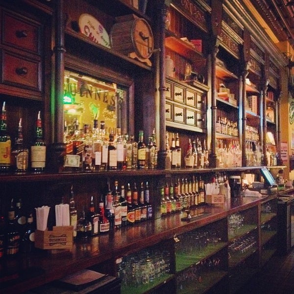 Photo taken at Maewyn&#39;s Irish Pub &amp; Restaurant by Marco T. on 2/11/2012