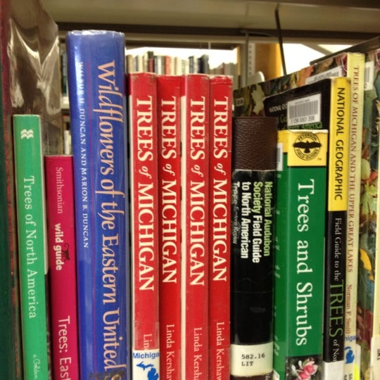 Kent District Library Plainfield Twp. Branch Library in Grand Rapids