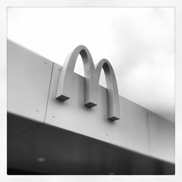 Снимок сделан в McDonald&#39;s пользователем Dave D. 7/17/2012