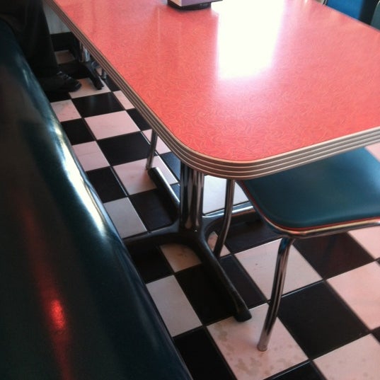 7/7/2012에 Jon E.님이 Kroll&#39;s Diner에서 찍은 사진