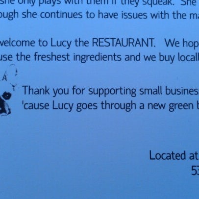 รูปภาพถ่ายที่ Lucy Restaurant โดย Dede S. เมื่อ 8/7/2012