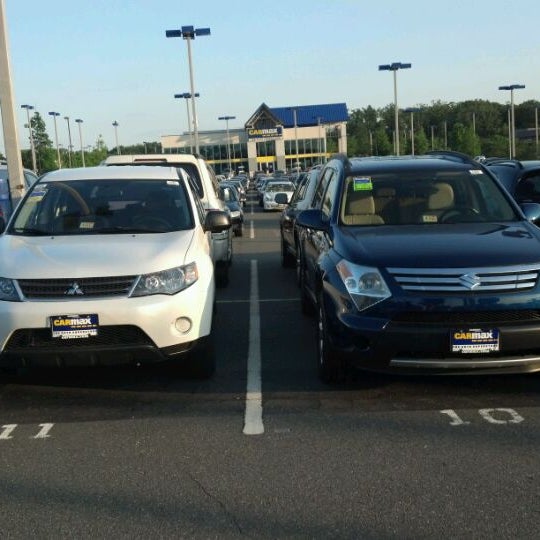 CarMax Car Dealership in Midlothian