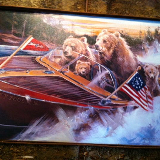 Foto scattata a Big Bear Lodge da Becky B. il 9/4/2012