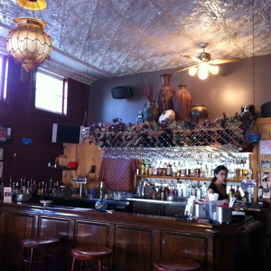 Foto diambil di Cafe Natasha&#39;s oleh Wade C. pada 3/30/2012
