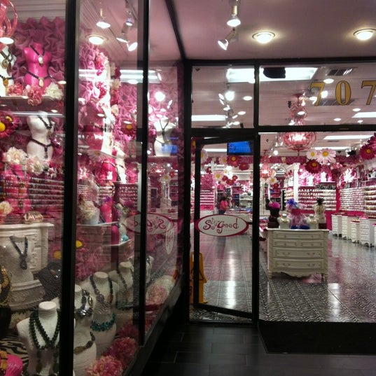 So Good Jewelry (Now Closed) Central Business District 4 tips