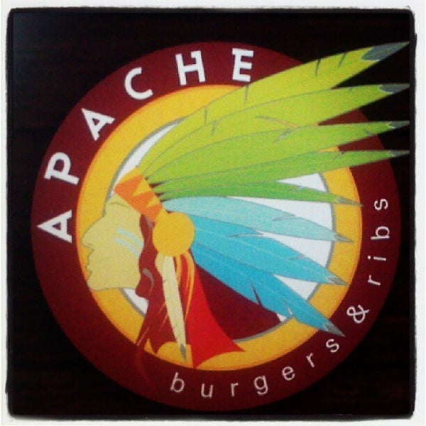 Foto tirada no(a) Apache Burgers &amp; Ribs por bonggaba.com /. em 9/7/2012
