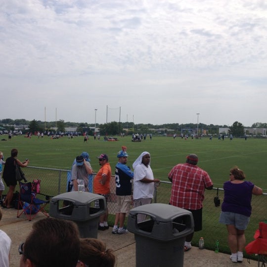 7/30/2012 tarihinde _ H.ziyaretçi tarafından Saint Thomas Sports Park'de çekilen fotoğraf