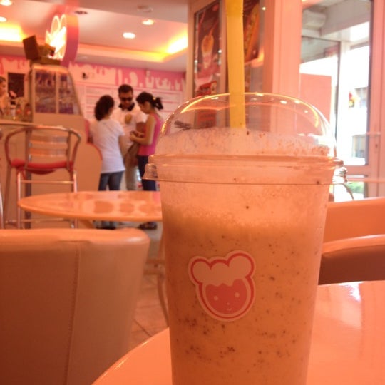 Photo taken at Pink Milk Shake by Catherine K. on 8/18/2012