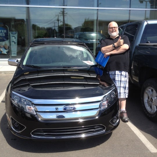 Waterloo Ford Automotive Repair Shop