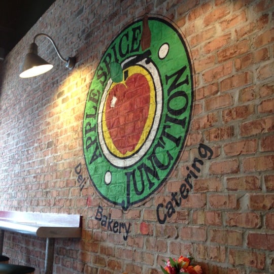 Apple Spice Junction 5 tips from 128 visitors