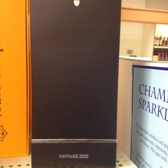 New Hampshire Liquor & Wine Outlet Liquor Store in Newport