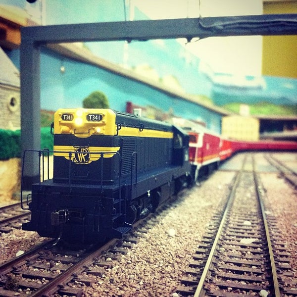 Train grouping. Train grouping