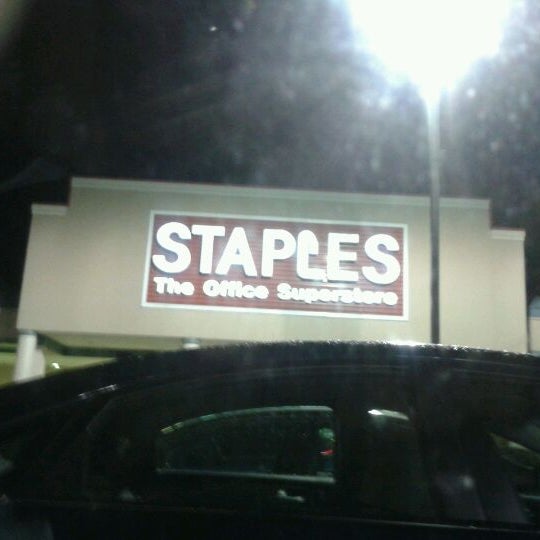 Staples Oxon HillGlassmanor 2 tips from 324 visitors