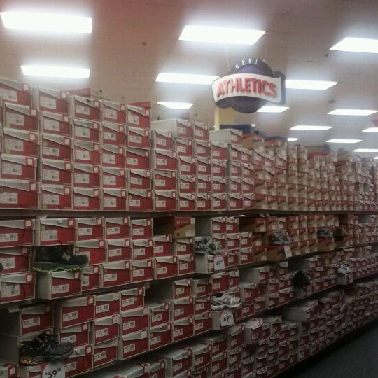 Shoe Carnival Shoe Store in Vero Beach