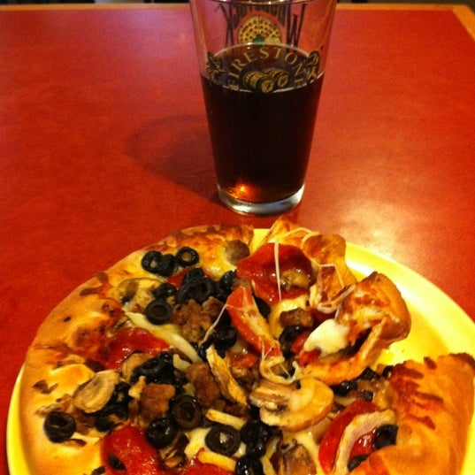 8/5/2012にCarlos C.がWoodstock&#39;s Pizzaで撮った写真