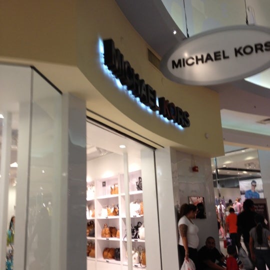 michael kors outlet dolphin mall