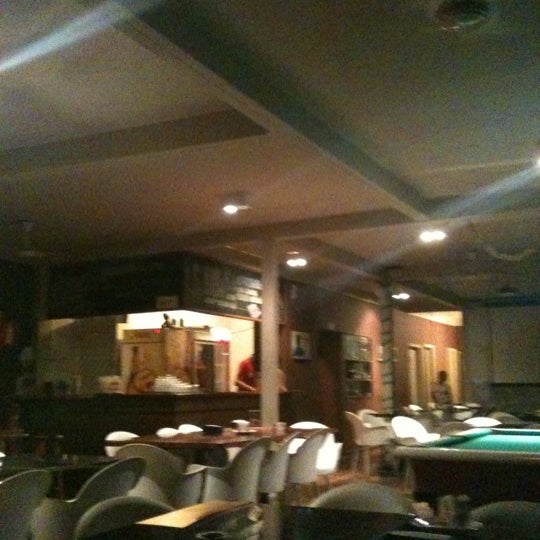 Foto tirada no(a) Bar do John por Flavis C. em 4/7/2012