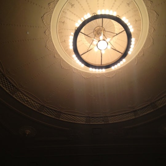Снимок сделан в Capitol Theatre пользователем Marguerite A. 3/11/2012