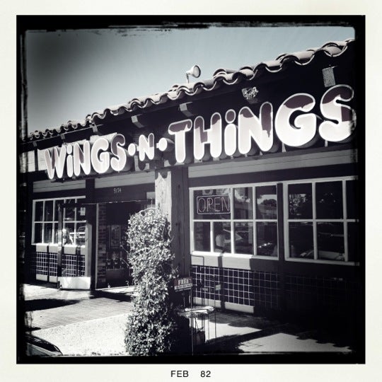 Wings N Things Mira Mesa'da Kanatçı