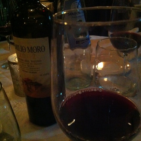 4/28/2012にPaola P.がCosta Med Bistro + Wineで撮った写真