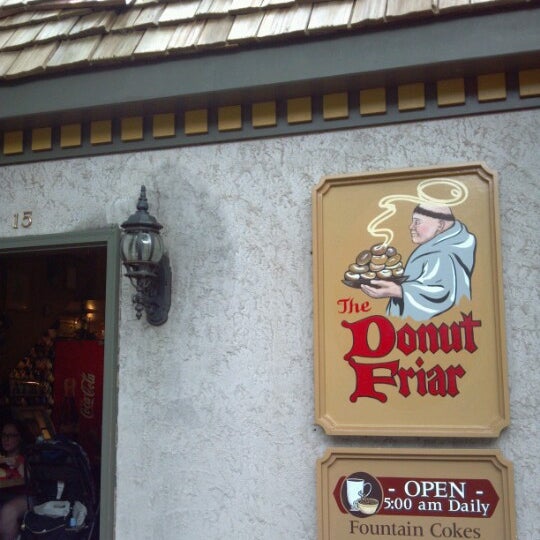 Photo taken at Donut Friar by Randy L. on 6/9/2012